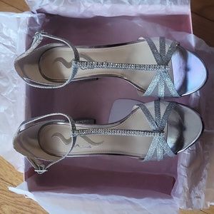 Sandel Silver metallic 8 t-strap